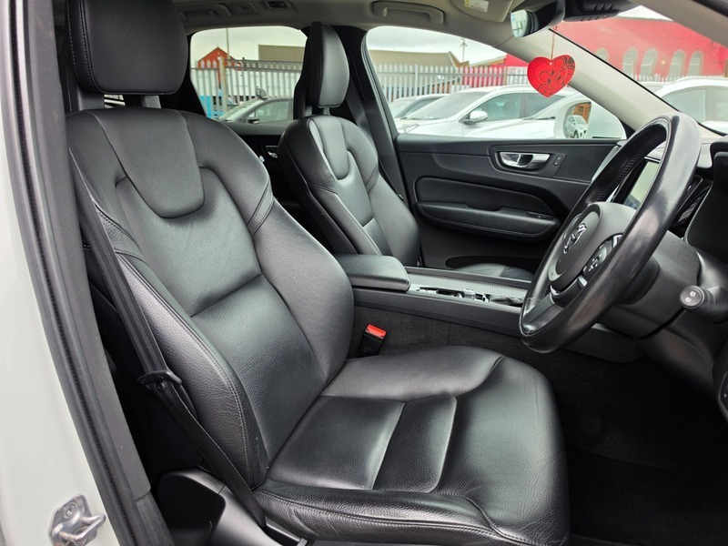 Volvo XC60 D4 Momentum Pro Awd Grey #12