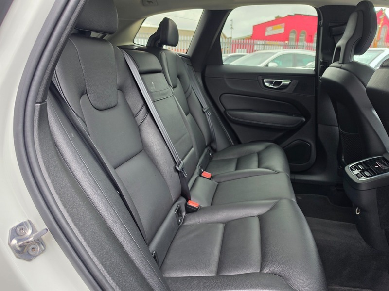 Volvo XC60 D4 Momentum Pro Awd Grey #11