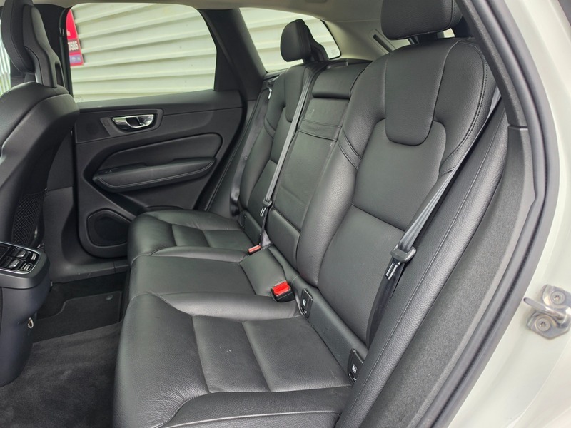 Volvo XC60 D4 Momentum Pro Awd Grey #10