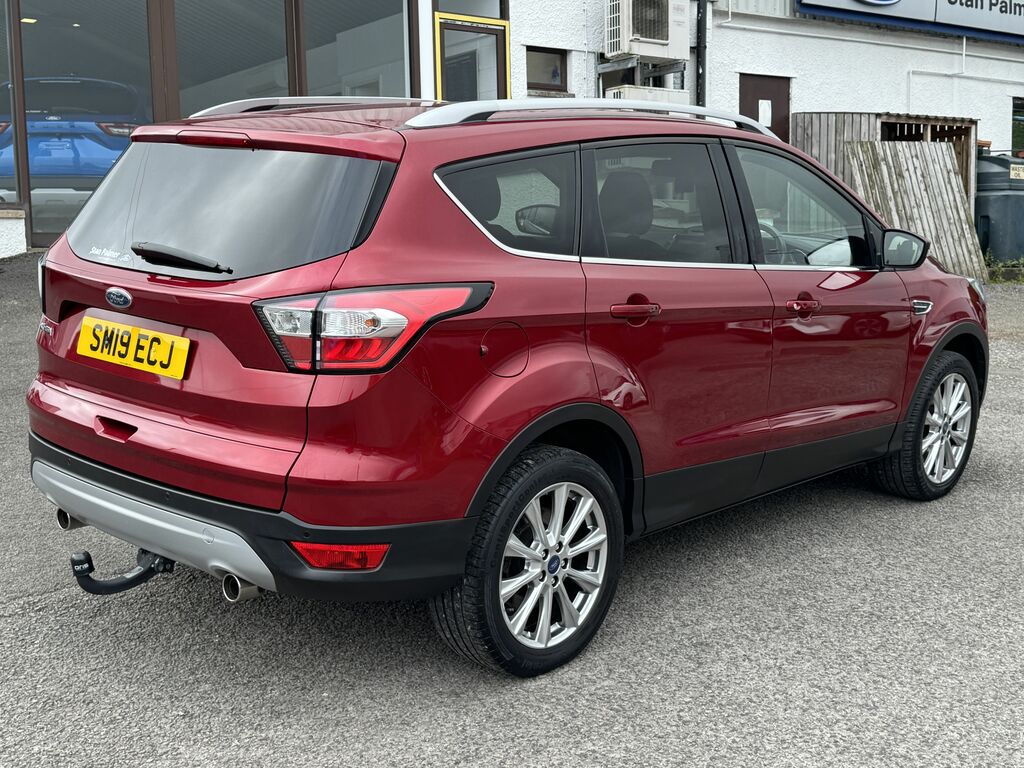 Ford Kuga 2.0 Tdci Ecoblue Titanium Edition Suv P SM19ECJ Red #3