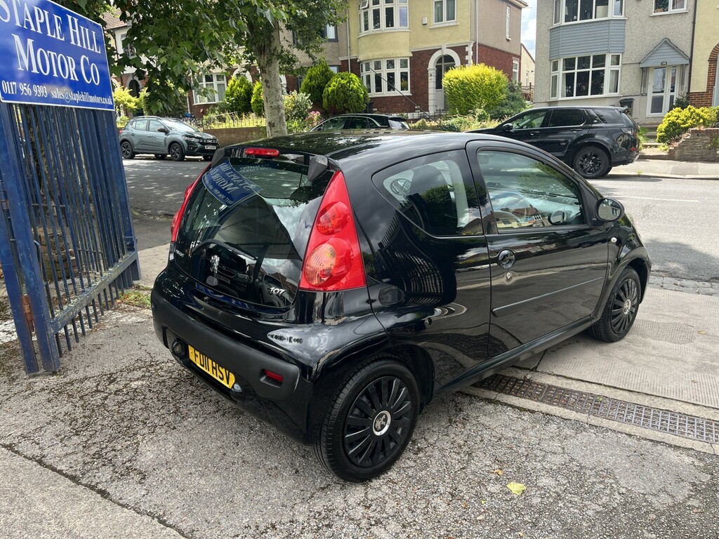 Peugeot 107 1.0 12V Urban Black #3
