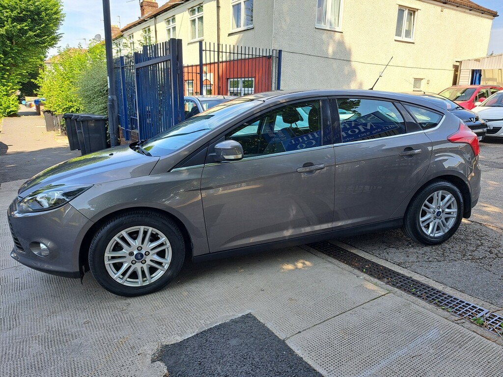 Ford Focus 1.6 Titanium Brown #2
