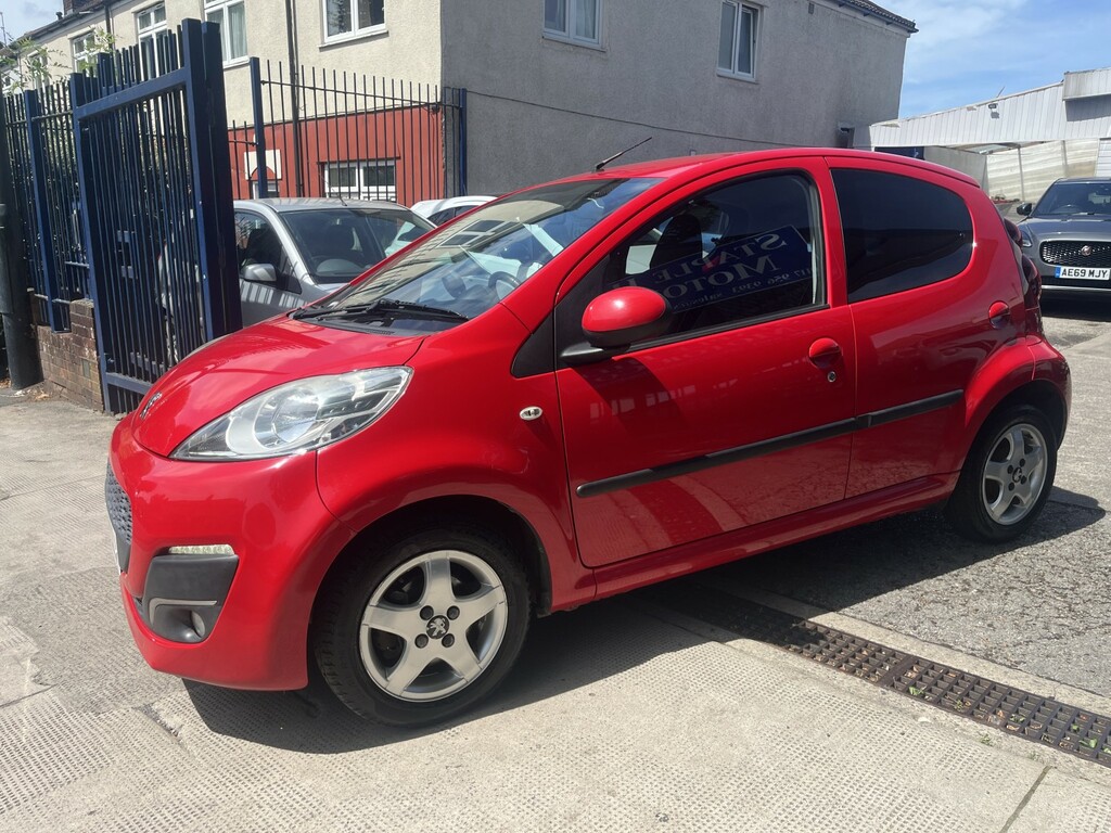 Peugeot 107 1.0 12V Allure Red #2