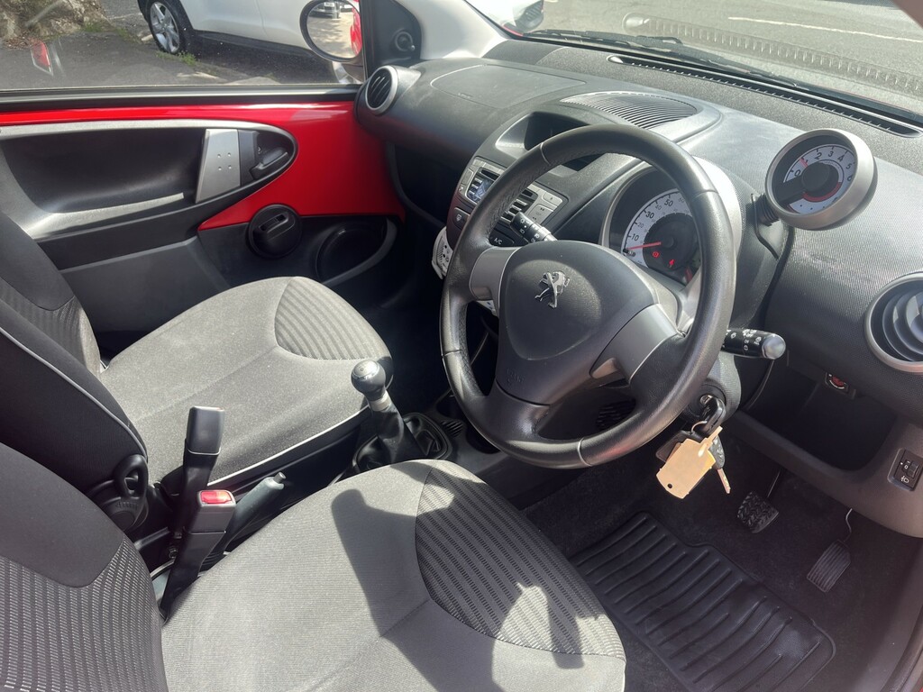 Peugeot 107 1.0 12V Allure Red #4
