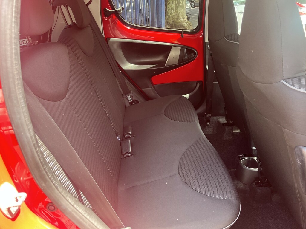 Peugeot 107 1.0 12V Allure Red #6