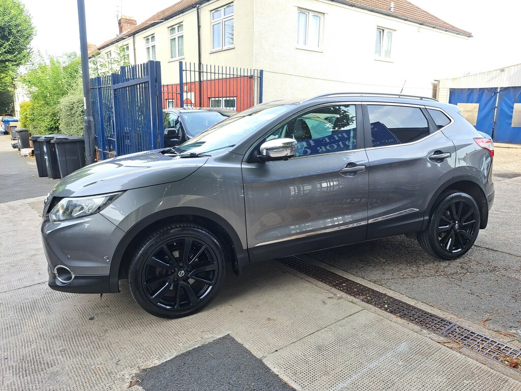 Nissan Qashqai 1.2 N-tec Plus Dig-t 113 Bhp Silver #2