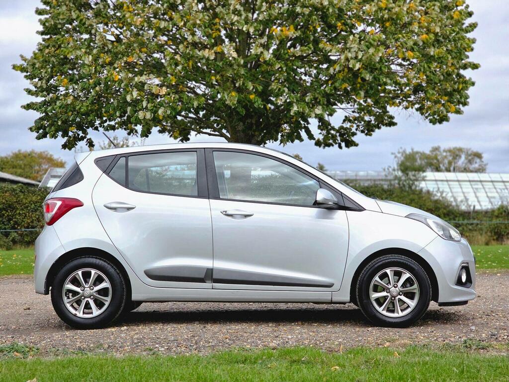 Hyundai I10 1.2 Premium Euro 6 Silver #4