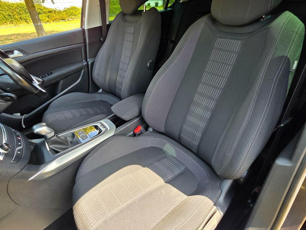 Peugeot 308 Active Red #28