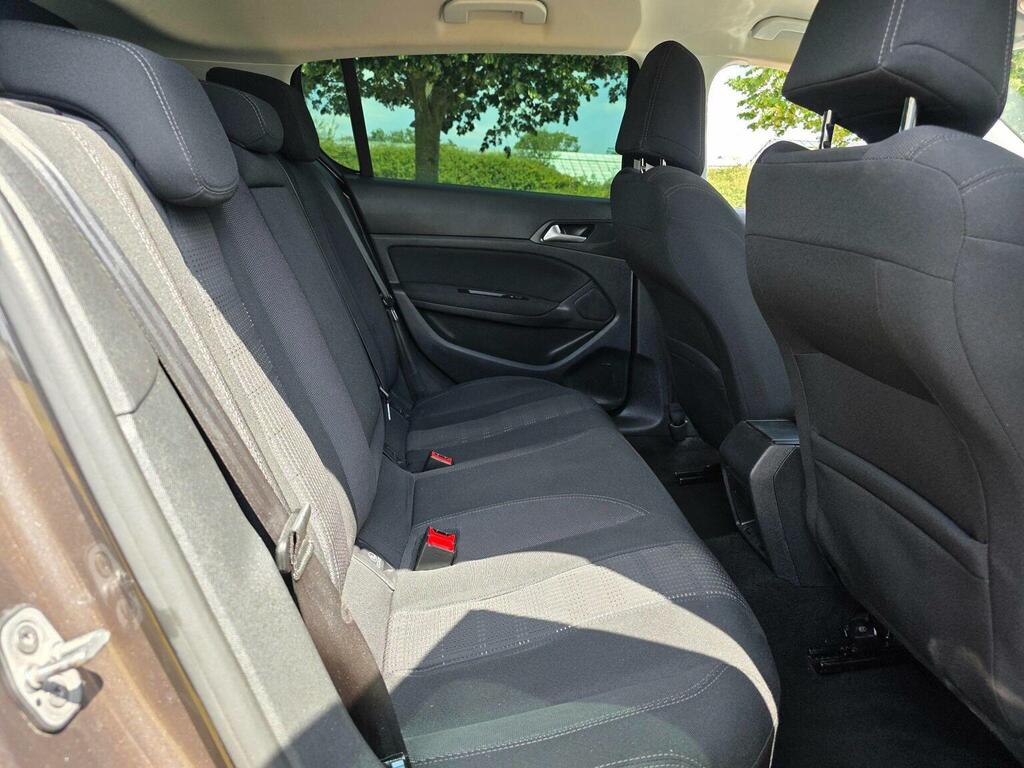 Peugeot 308 Active Red #23