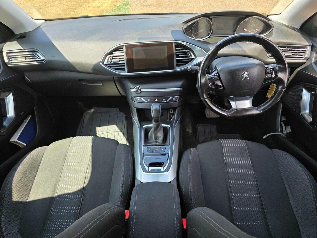 Peugeot 308 Active Red #29