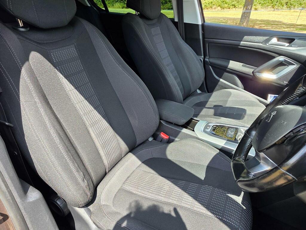 Peugeot 308 Active Red #26