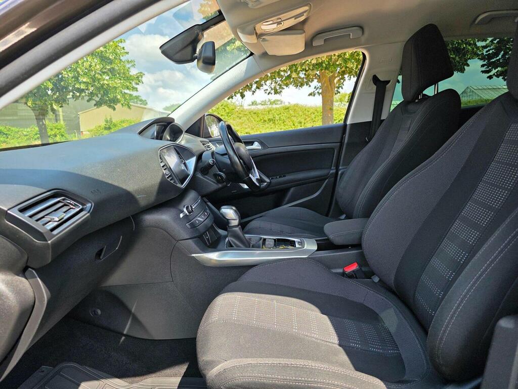 Peugeot 308 Active Red #24