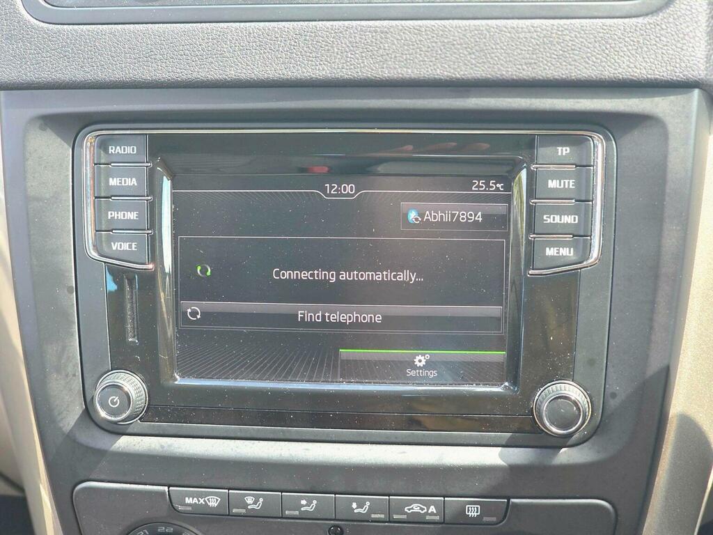Skoda Yeti 1.2 Tsi Monte Red #36