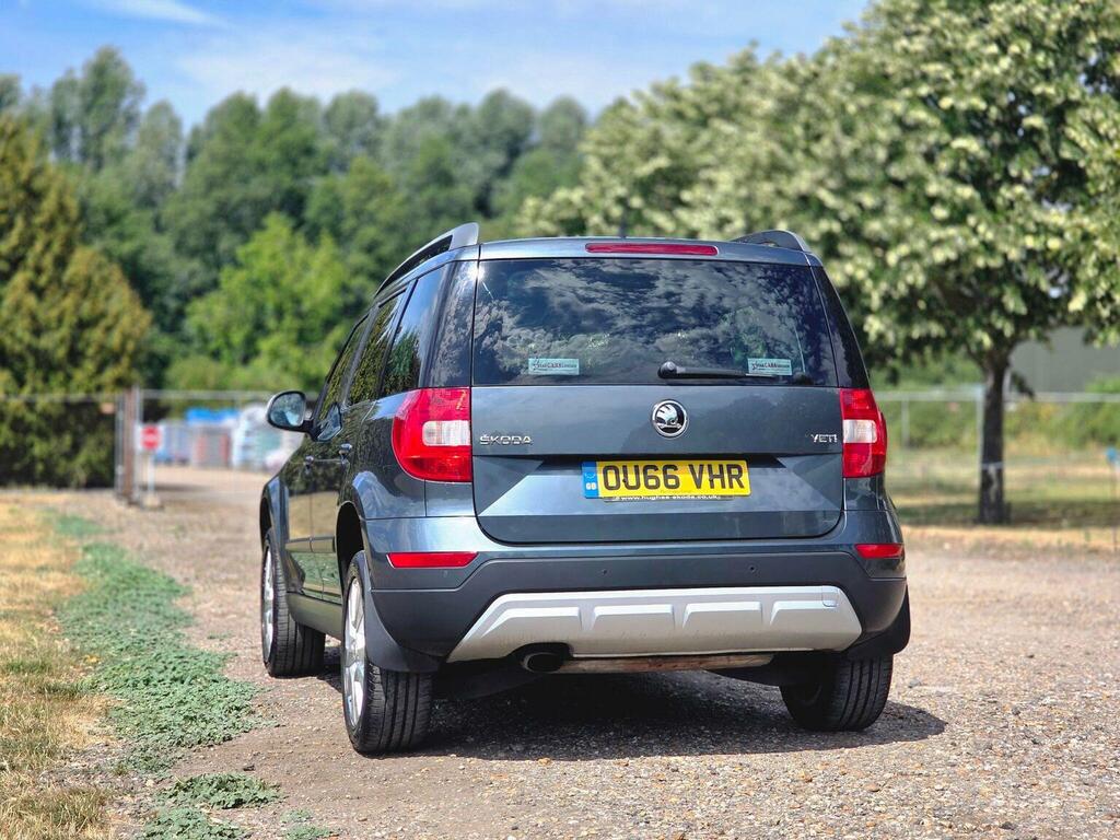 Skoda Yeti 1.2 Tsi Monte Red #9