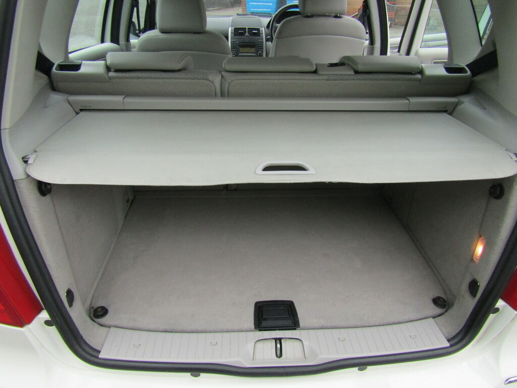 Mercedes-Benz A Class 1.5 Blueefficiency Avantgarde Se Grey #12