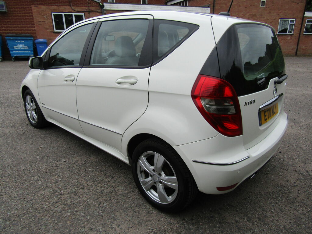 Mercedes-Benz A Class 1.5 Blueefficiency Avantgarde Se Grey #5