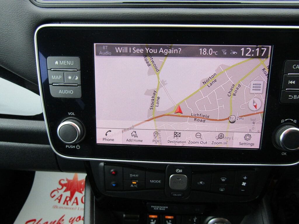 Nissan Leaf Leaf N-connecta Red #6