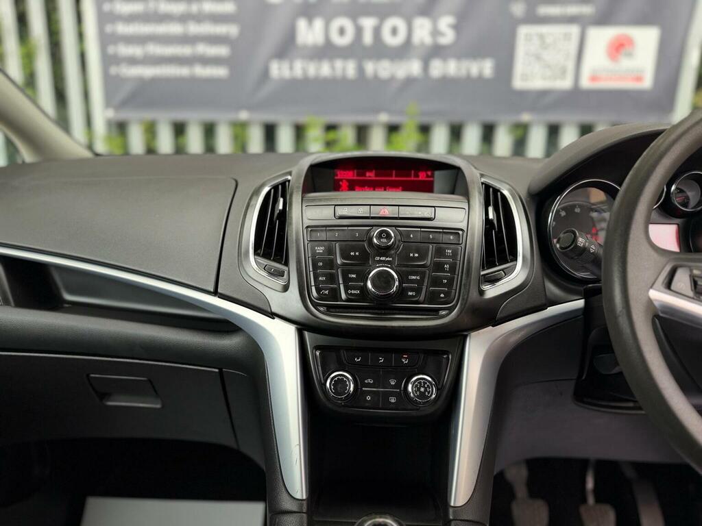 Vauxhall Zafira Tourer 1.4I Turbo Exclusiv Euro 6 DV65WAA Silver #3