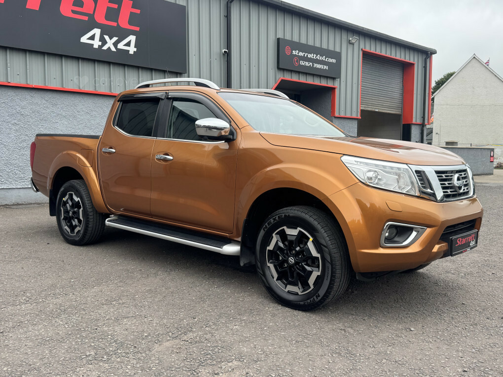 Nissan Navara Tekna Yellow #3