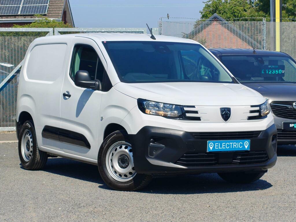 Peugeot E-Partner 800 52Kwh Professional Standard Panel Van Swb RV74XFL White