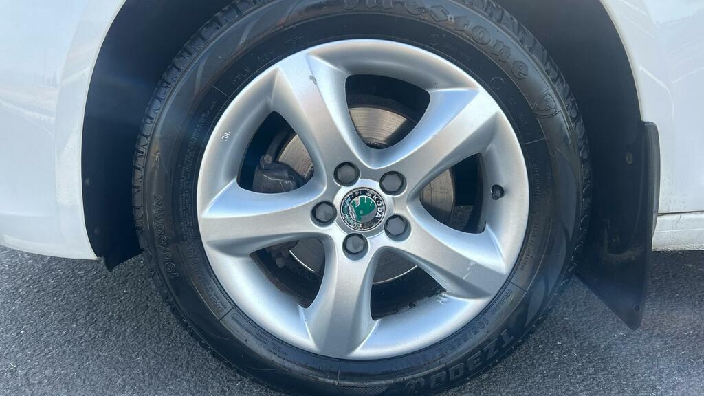 Skoda Fabia 2012 1.2 Tdi Greenline II Estate White #29