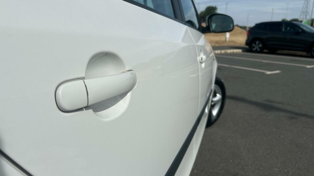Skoda Fabia 2012 1.2 Tdi Greenline II Estate White #42