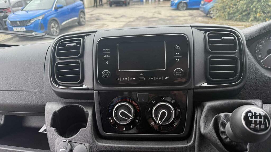 Peugeot Boxer 2.2 Bluehdi 335 Professional L3 H2 Euro 6 White #35