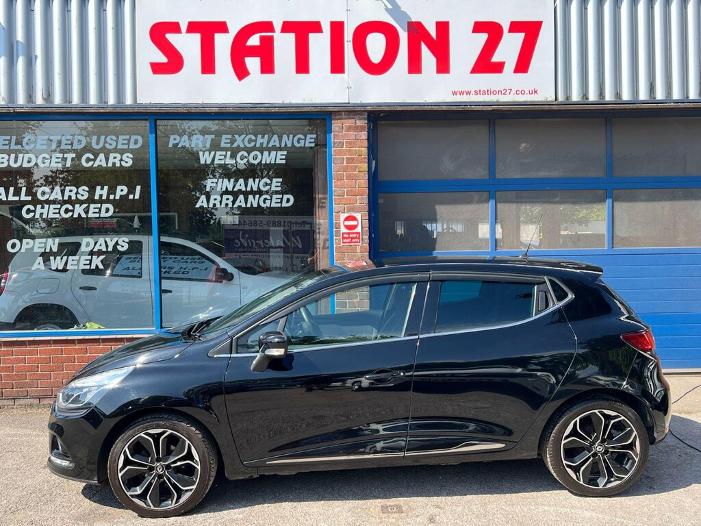 Renault Clio 1.5 Dci Iconic Euro 6 Ss MX19SFU Black #3