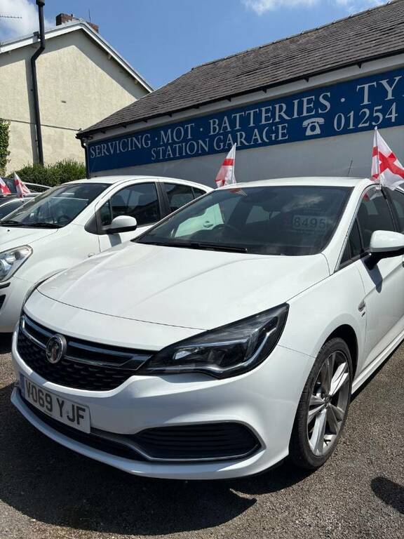 Vauxhall Astra 1.4T 16V 150 Sri Vx-line Nav - 2019 69 VO69YJF White #3