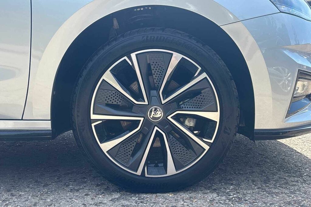 Skoda Fabia 1.0 Tsi 110 Monte Carlo Black #5