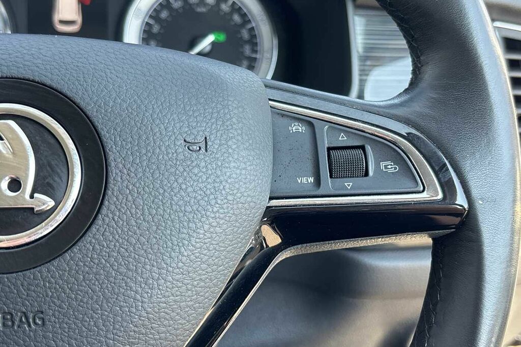 Skoda Kodiaq 1.5 Tsi Act Se Suv Dsg White #18