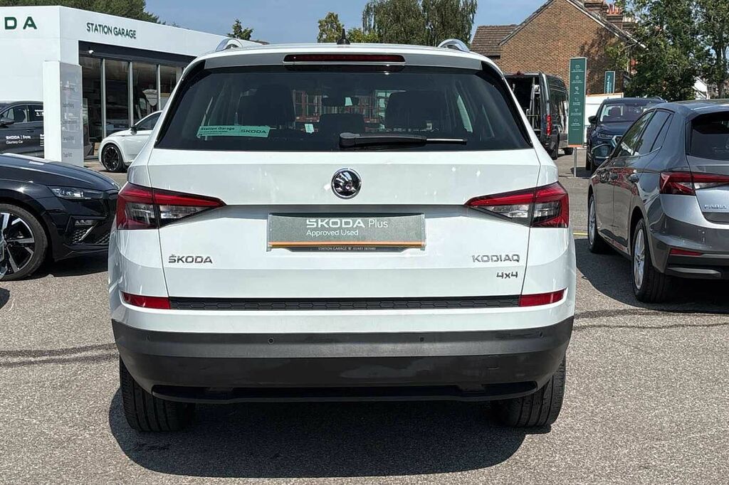 Skoda Kodiaq 1.5 Tsi Act Se Suv Dsg White #11