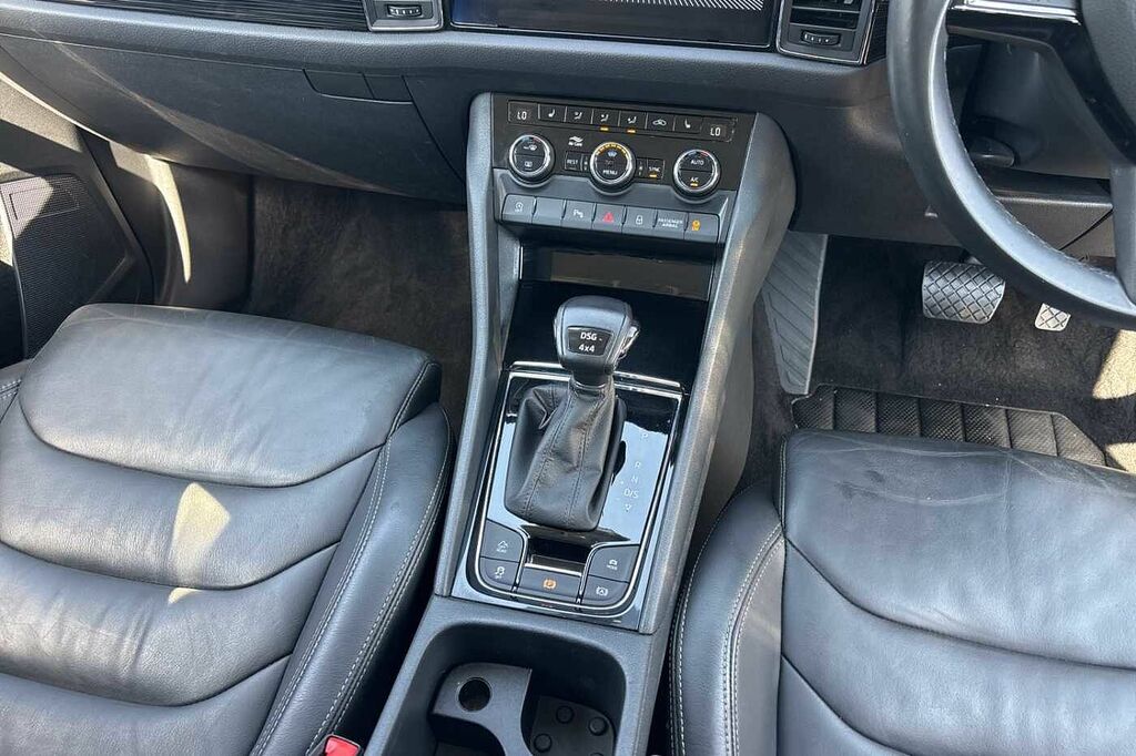 Skoda Kodiaq 1.5 Tsi Act Se Suv Dsg White #8