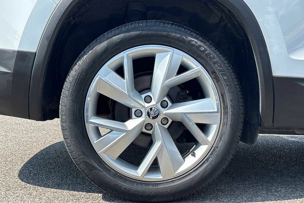 Skoda Kodiaq 2.0Tdi 150Ps 4X4 Edition 7Seats Scr Dsg Suv White #5