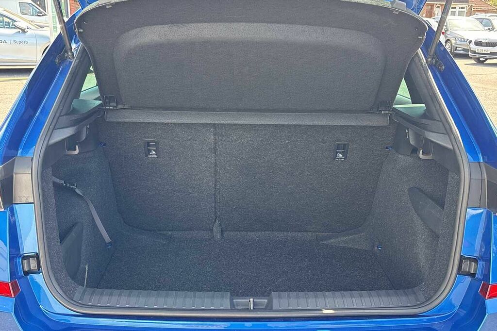 Skoda Kamiq 1.5 Tsi Act Se Drive Suv Blue #9