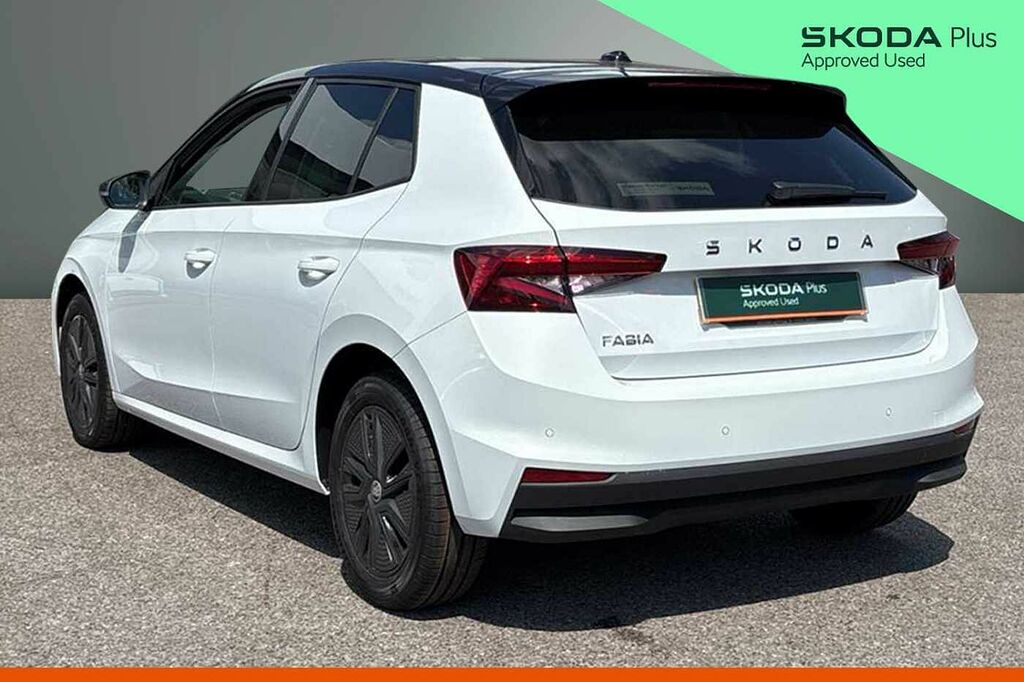 Skoda Fabia 1.0 Tsi 116 Design Edition Dsg HN26EXP Black #3