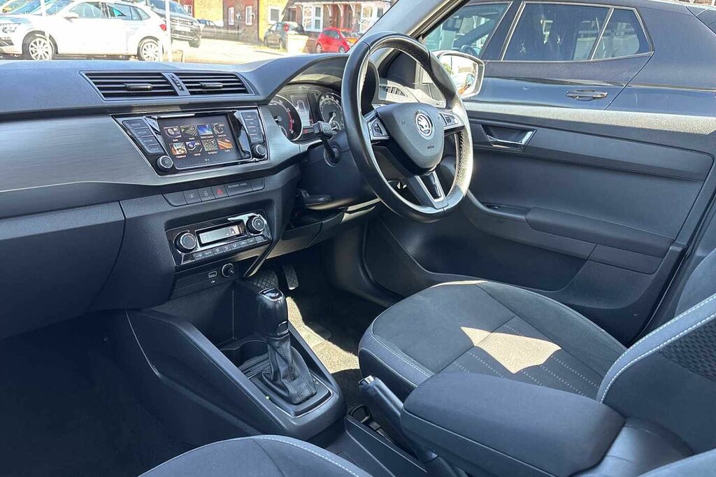 Skoda Fabia 1.0 Tsi 110 Se L Dsg Silver #2
