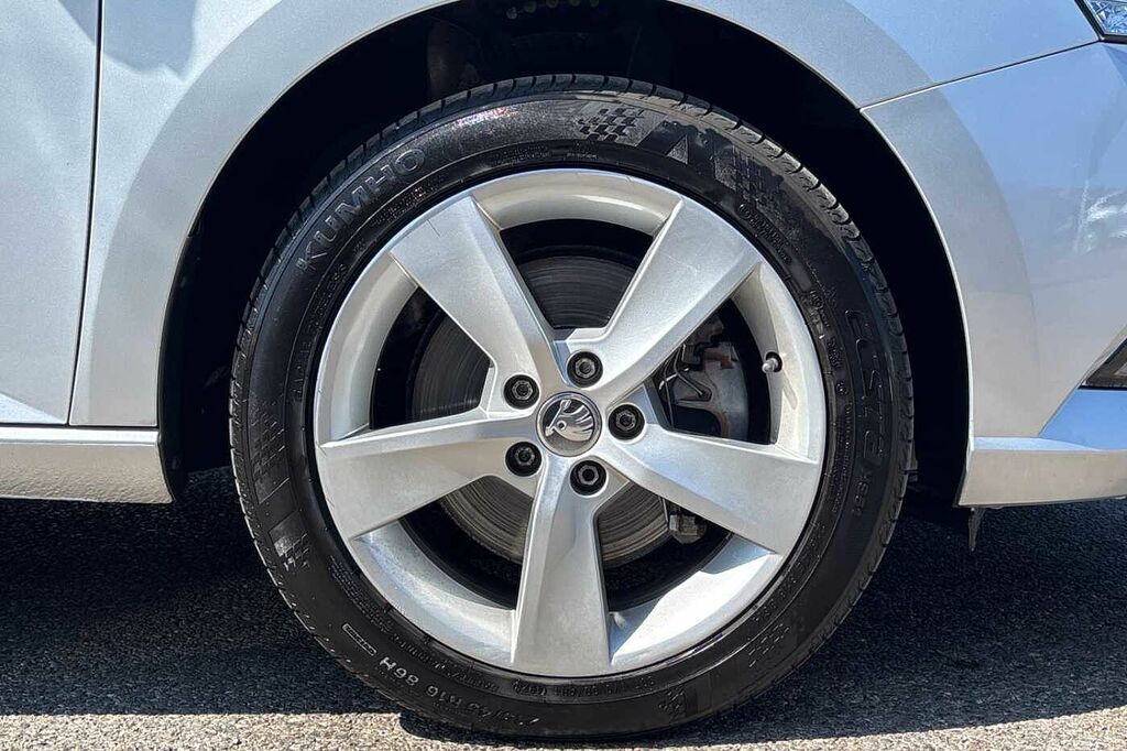 Skoda Fabia 1.0 Tsi 110 Se L Dsg Silver #5