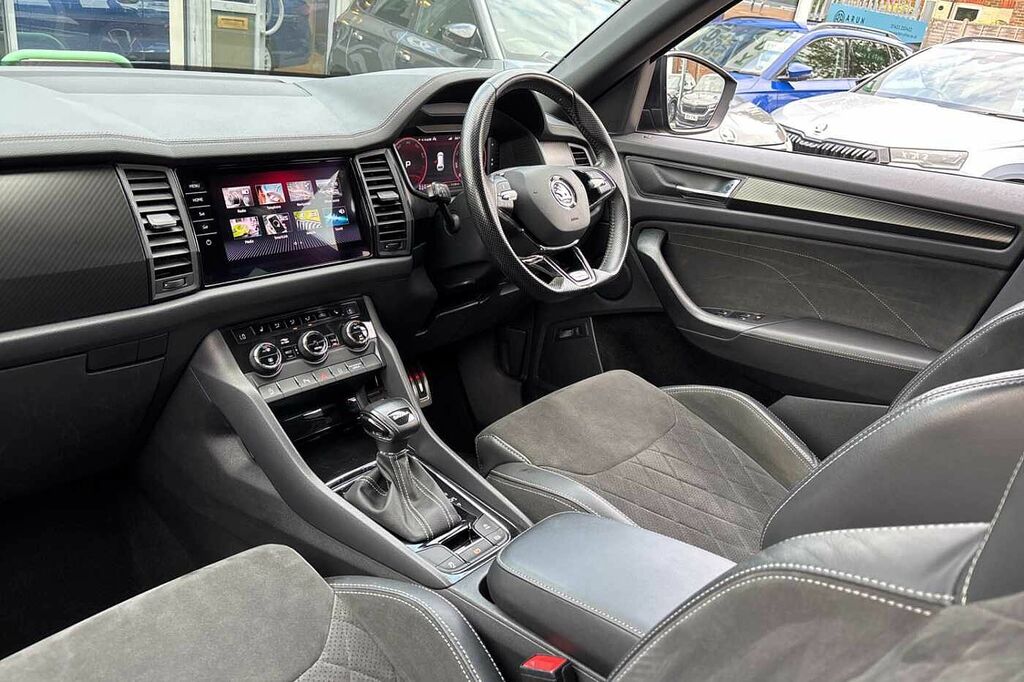 Skoda Kodiaq 1.5 Tsi Sport Line Dsg 7 Seat Black #2