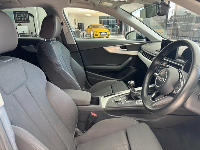 Audi A4 Tfsi Sport Saloon Black #3