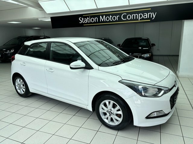 Hyundai I20 Se Hatchback White #2