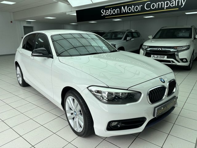 BMW 1 Series 118I Sport Hatchback YK18LHT White #4