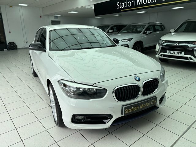 BMW 1 Series 118I Sport Hatchback YK18LHT White #5