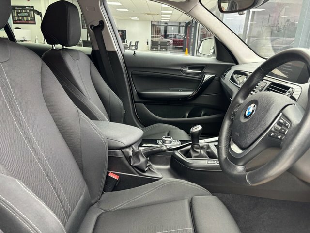 BMW 1 Series 118I Sport Hatchback YK18LHT White #3