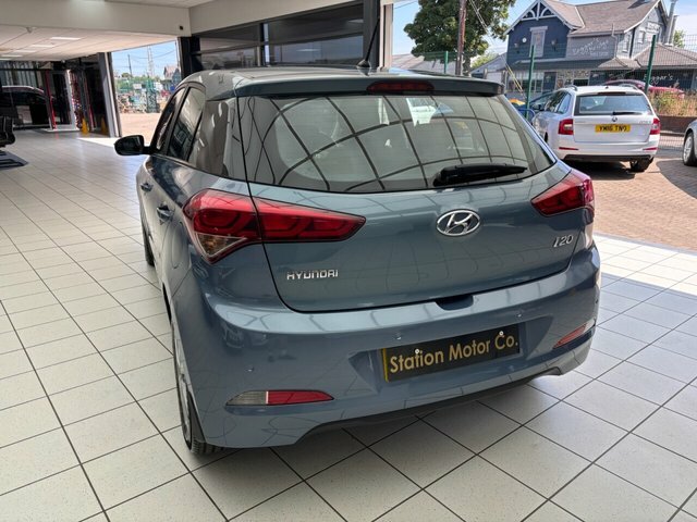 Hyundai I20 Se White #9