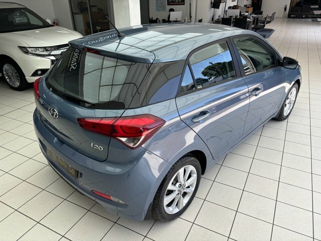 Hyundai I20 Se White #18