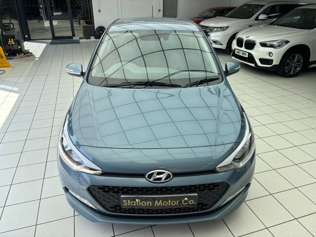 Hyundai I20 Se White #22
