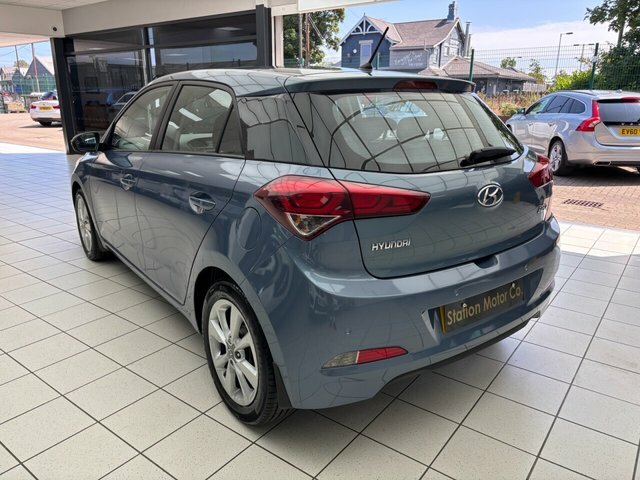 Hyundai I20 Se White #8