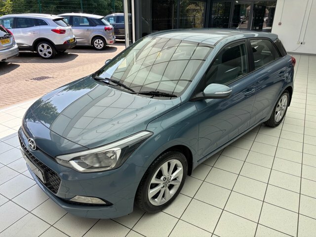 Hyundai I20 Se White #24