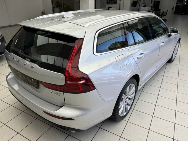 Volvo V60 D3 R-design 148 Red #17